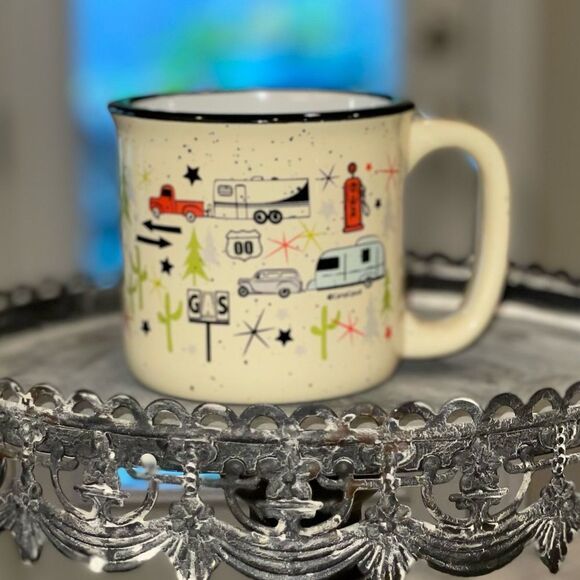 CAMP Casual 15 oz. Sturdy Ceramic 
Green Speckled Mug - Picture 4 of 5